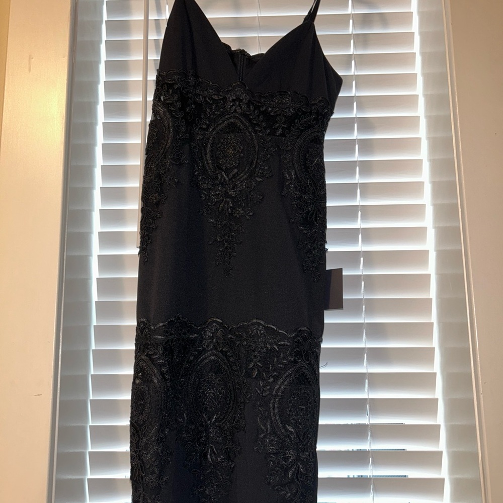Lulu’s Can't Deny It Black Lace Bodycon Midi Dress